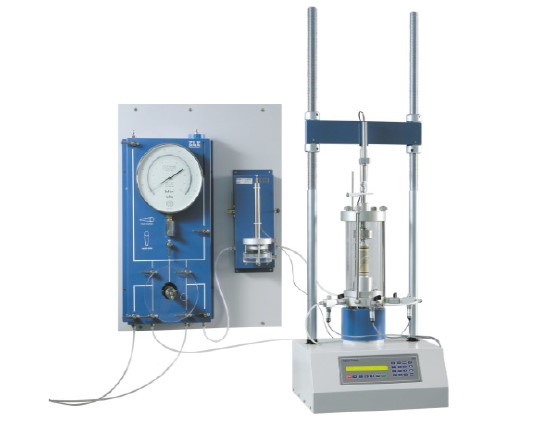  삼축압축시험기
